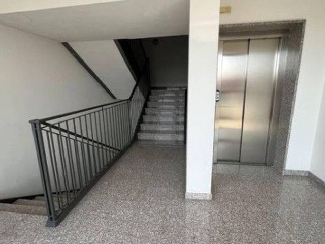 Ufficio in affitto a Sud, Brenzone