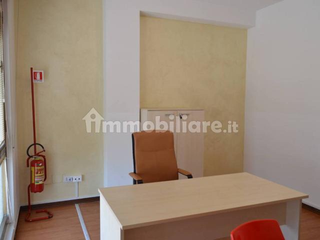 Ufficio in affitto a Brenzone, Veneto