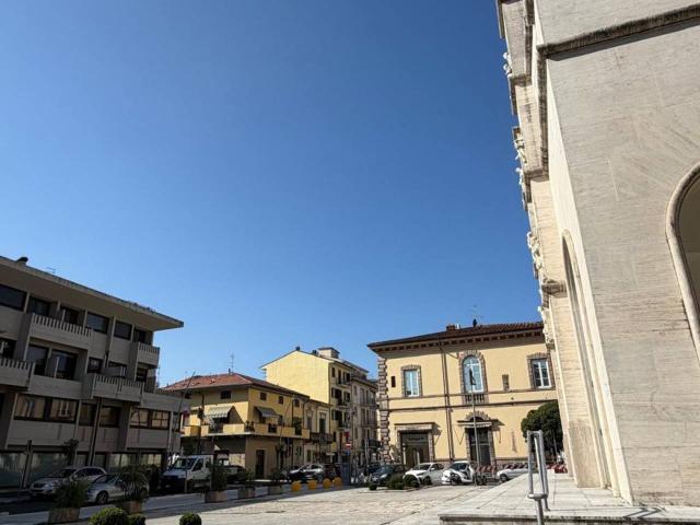 Ufficio in affitto a Viareggio, Toscana