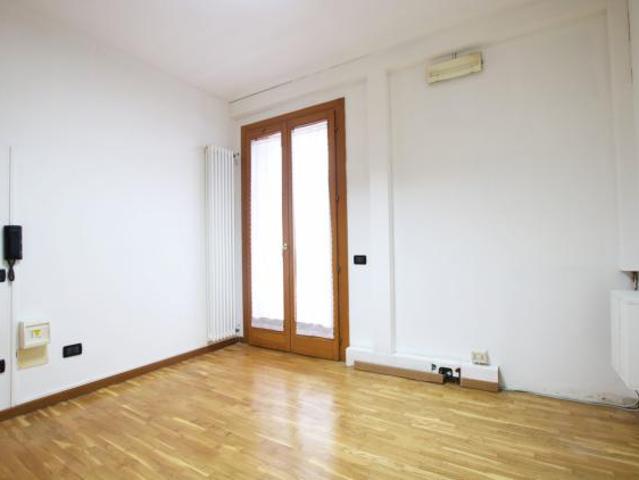Locale Commerciale in affitto a Vicenza, Veneto