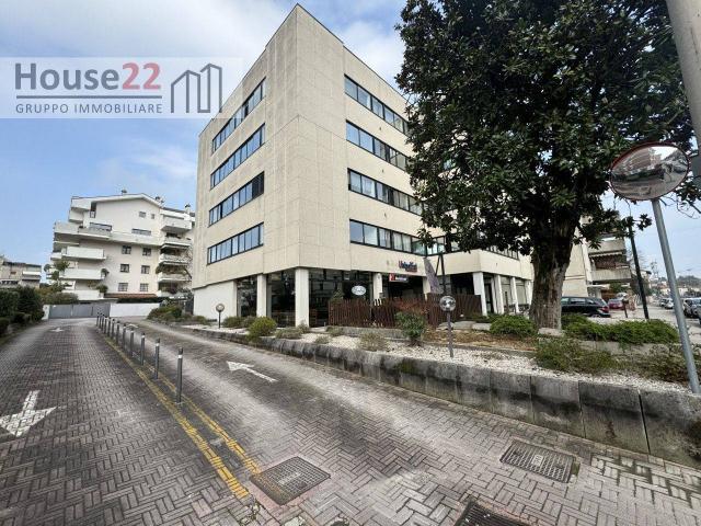 Ufficio in affitto a Vicenza, Veneto