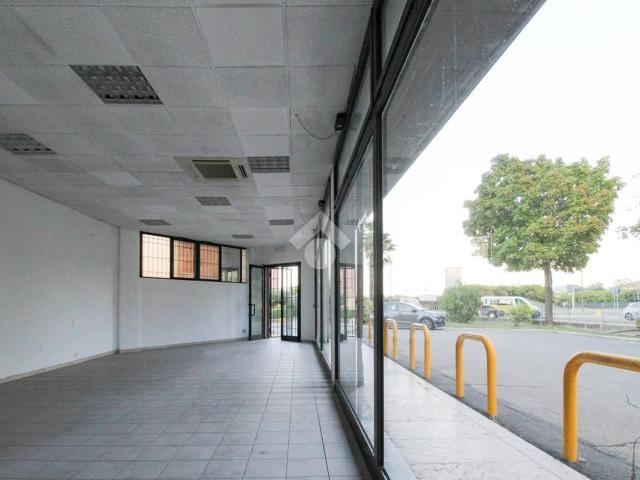 Ufficio in affitto a Unione di comuni Terre di Castelli, Vignola