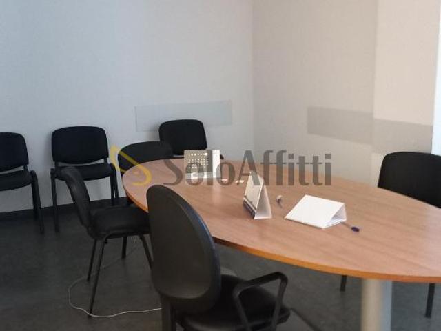 Ufficio in affitto a Unione di comuni Terre di Castelli, Vignola