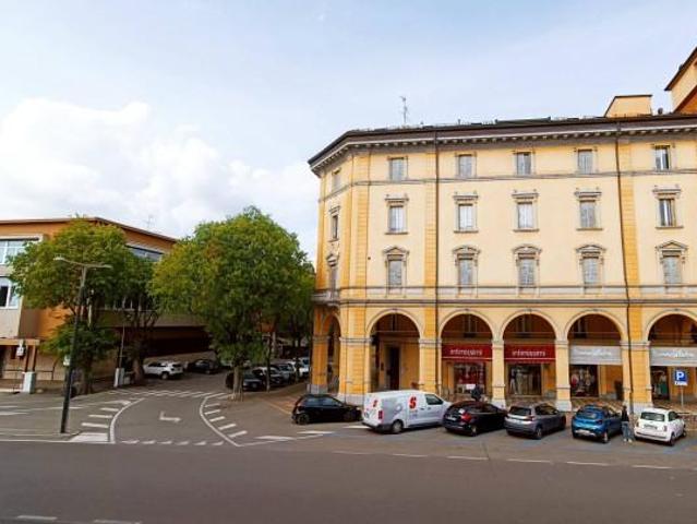 Ufficio in affitto a Unione di comuni Terre di Castelli, Vignola