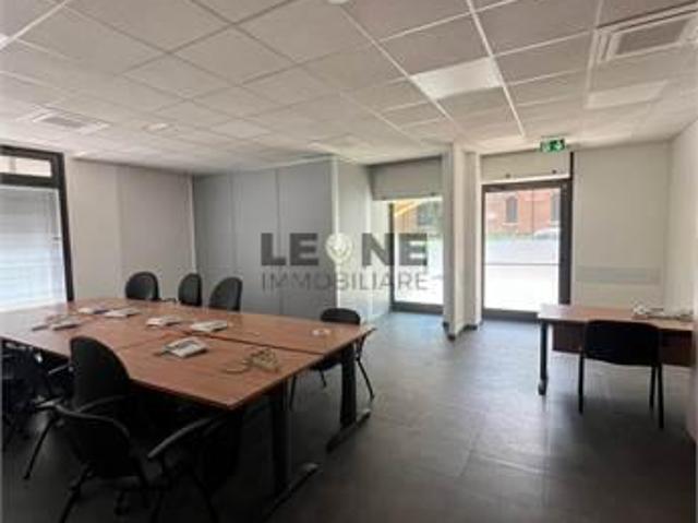 Ufficio in affitto a Unione di comuni Terre di Castelli, Vignola