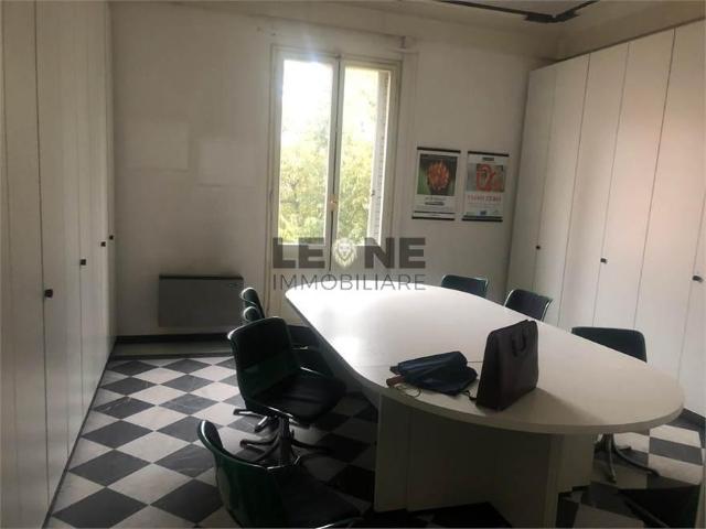 Ufficio in affitto a Unione di comuni Terre di Castelli, Vignola
