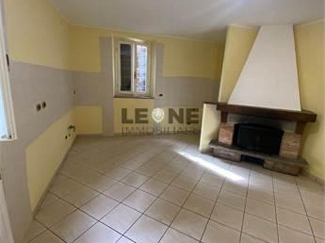 Ufficio in affitto a Unione di comuni Terre di Castelli, Vignola