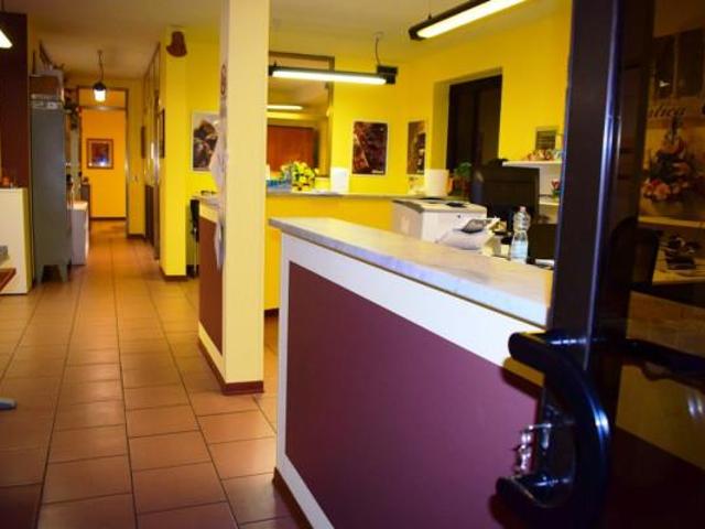 Ufficio in affitto a Unione di comuni Terre di Castelli, Vignola