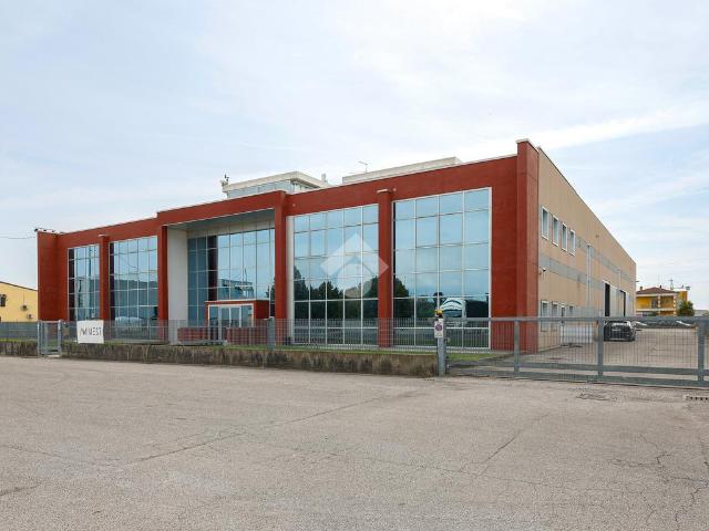 Ufficio in affitto a Villafranca Di Verona, Veneto