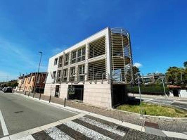 Ufficio in affitto a Villafranca Di Verona, Veneto