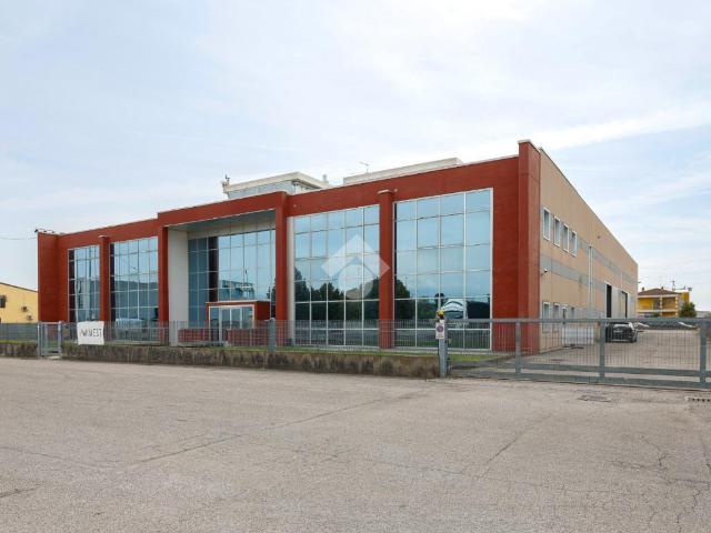 Ufficio in affitto a Villafranca Di Verona, Veneto