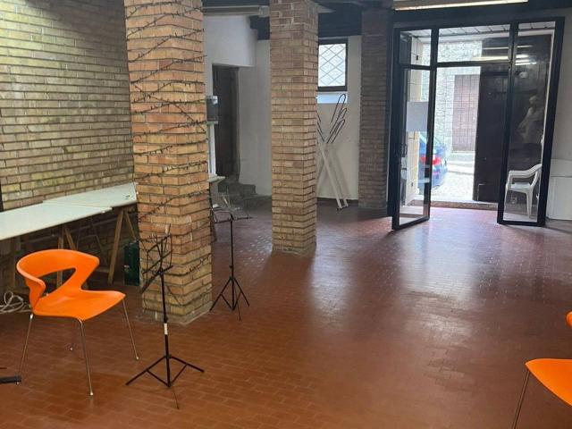 Ufficio in affitto a Serravalle, Vittorio Veneto