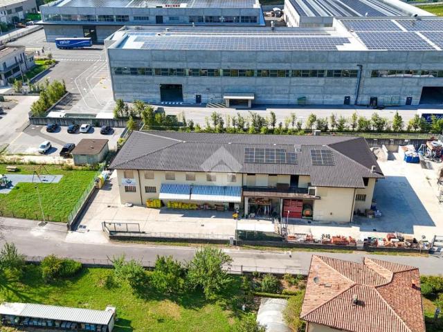 Ufficio in affitto a Carpeneda, Vobarno