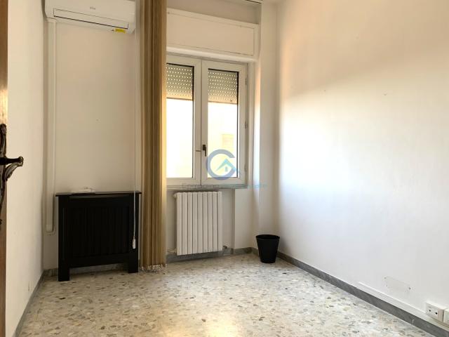 Ufficio in affitto a Siano, Calabria