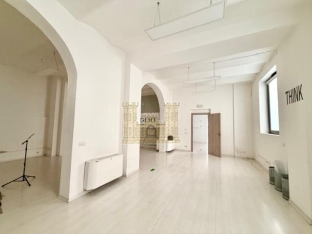 Ufficio in affitto a Quartiere 1, Firenze