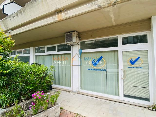 Ufficio in affitto a Rinchiostra, Marina Di Massa