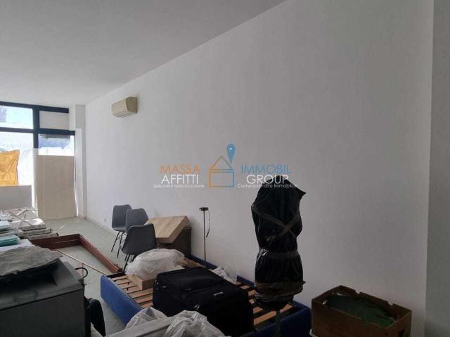 Ufficio in affitto a La Prada, Carrara
