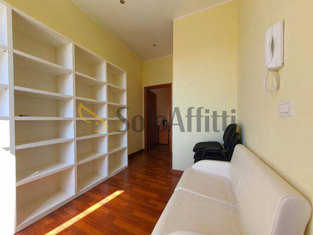 Ufficio in affitto a Siano, Calabria