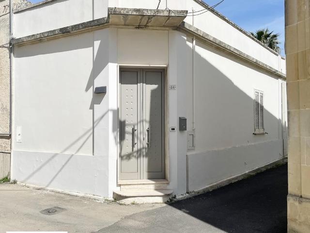Ufficio in affitto a Castrignano De' Greci, Lecce