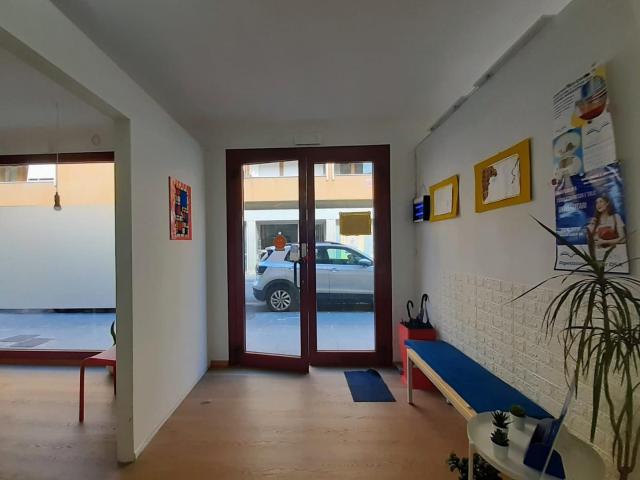Ufficio in affitto a Pontedera, Toscana
