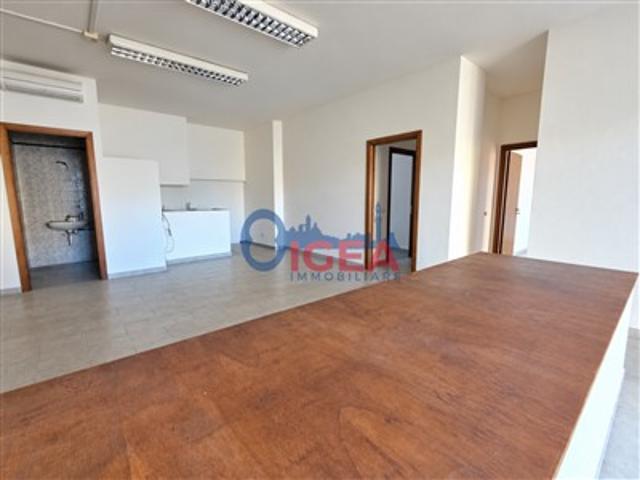 Ufficio in vendita a Calcinaia, Poggibonsi