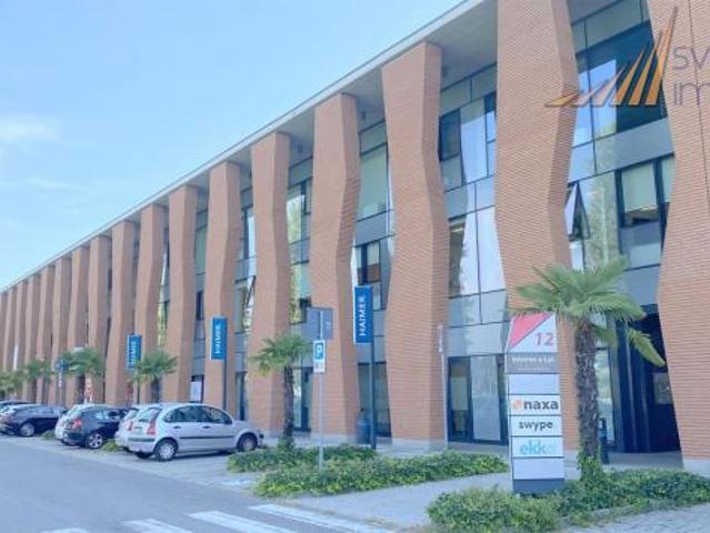 Ufficio in affitto a Bernareggio, Monza e della Brianza