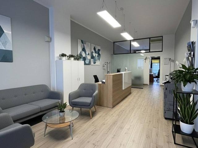 Ufficio in vendita a Teolo, Abano Terme Bagni