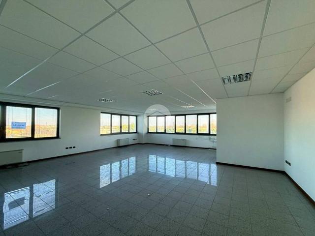 Ufficio in vendita a Acquafredda, Lombardia