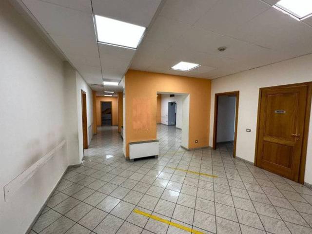 Ufficio in vendita a Piemonte, Alessandria