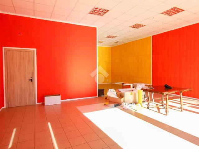 Ufficio in vendita a Almenno San Bartolomeo, Bergamo