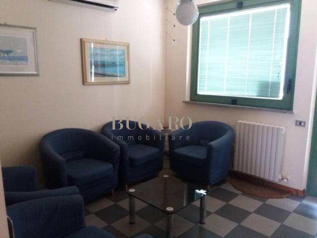 Ufficio in vendita a Marche, Ancona