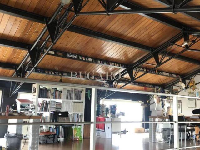 Ufficio in vendita a Brecce Bianche, Marche