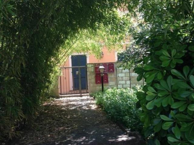Ufficio in vendita a Santo Stefano, Marche