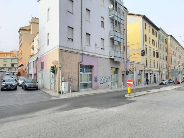 Ufficio in vendita a Piano San Lazzaro, Marche
