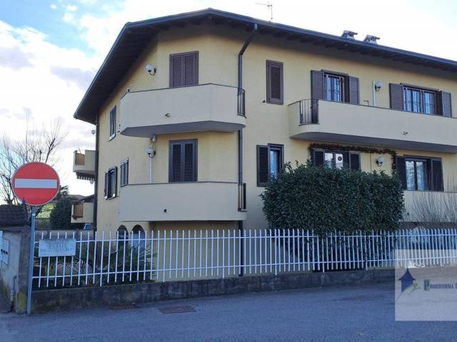 Ufficio in vendita a Arconate, Lombardia