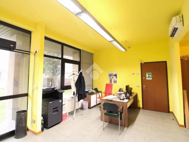 Ufficio in vendita a Cascina del Bruno, Arcore