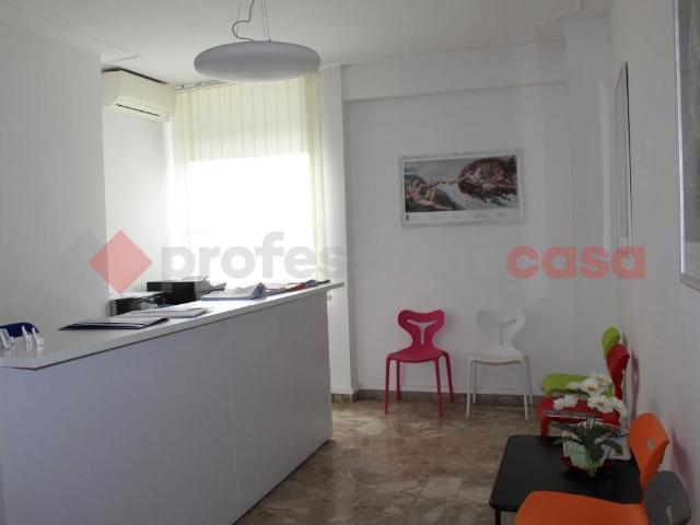 Ufficio in vendita a Palazzo Del Pero, Toscana