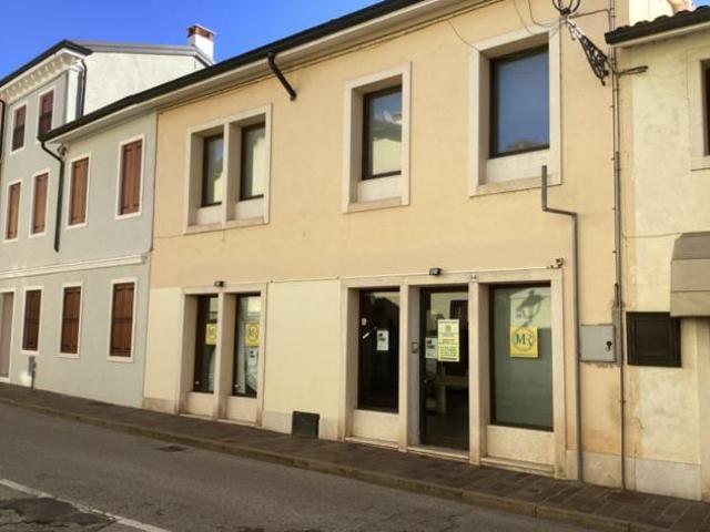 Locale Commerciale in vendita a Arzignano, Veneto