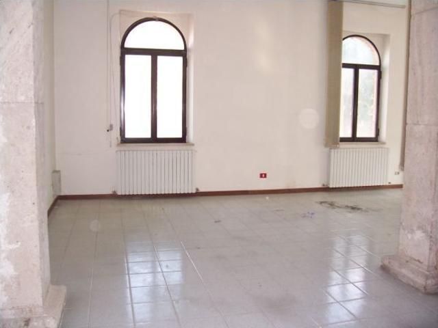Ufficio in vendita a Marche, Ascoli Piceno