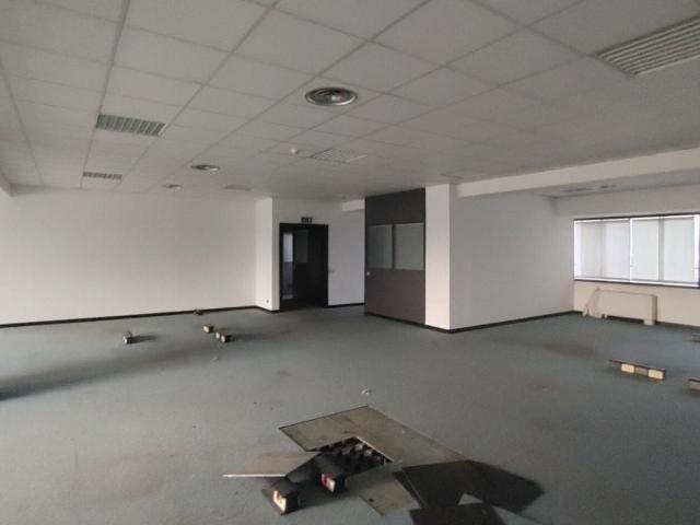 Ufficio in vendita a Bazzana Inferiore, Assago