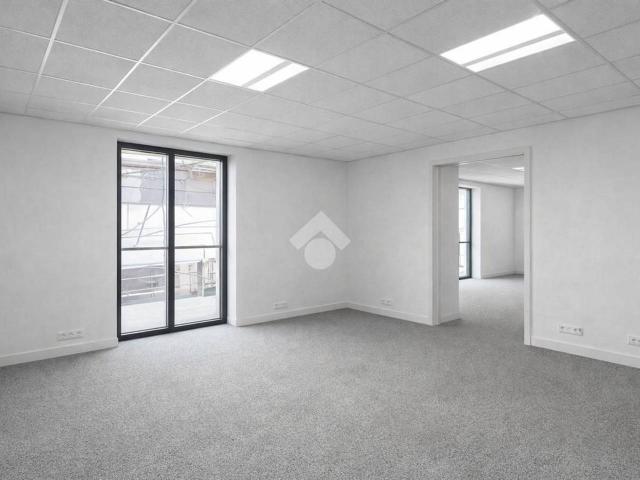 Ufficio in vendita a Borgo San Lorenzo, Aversa