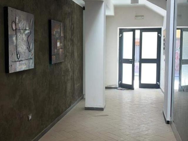 Ufficio in vendita a Rione Costantinopoli, Aversa