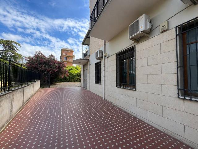 Ufficio in vendita a Oreto, Barcellona Pozzo Di Gotto