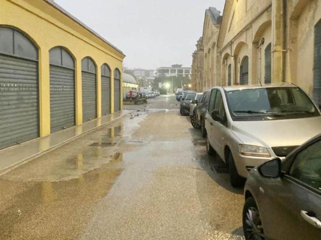 Ufficio in vendita a Municipio 2, Puglia