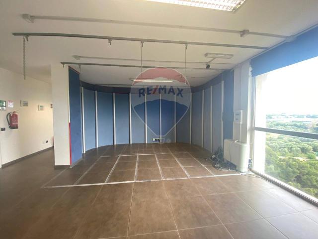 Ufficio in vendita a Picone, Bari