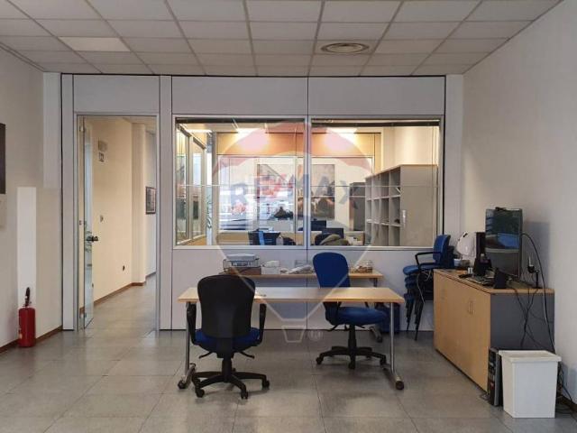 Ufficio in vendita a Municipio 1, Puglia