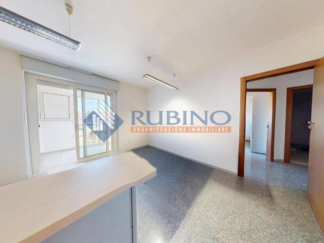 Ufficio in vendita a Libertà, Bari