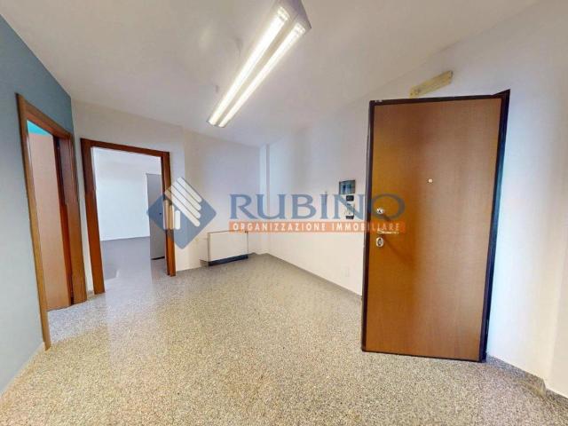 Ufficio in vendita a Libertà, Bari