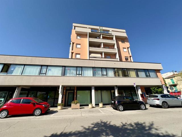 Ufficio in vendita a Bastiola, Bastia Umbra