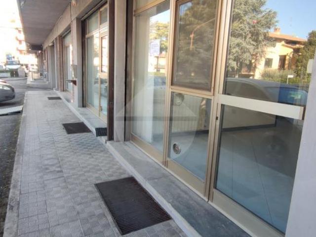 Ufficio in vendita a Bastia Umbra, Umbria